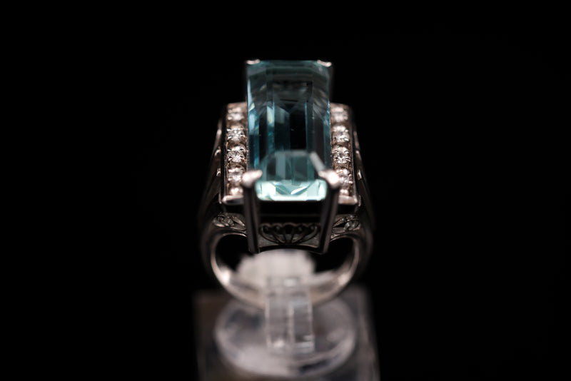Diamond & Aquamarine Platinum Ring